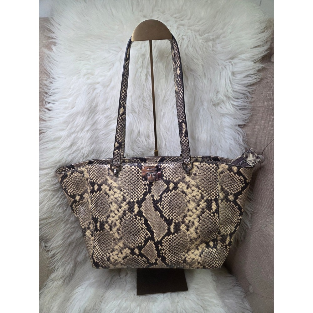MK139 Michael Kors Tote